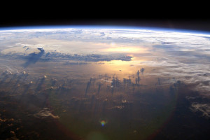 青春风暴来袭，英超新星能否在焦点战中闪光